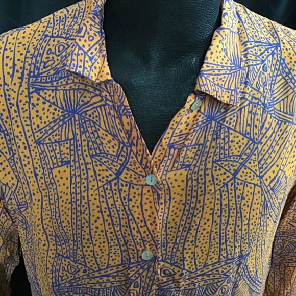 Animals L/S Blouse "Host Pick " - Picture 5 of 12